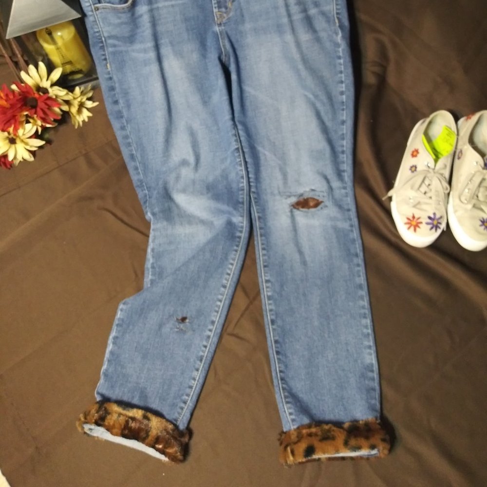 397 jeaniemade Size 14 Old Navy Fur Trim Jeans
